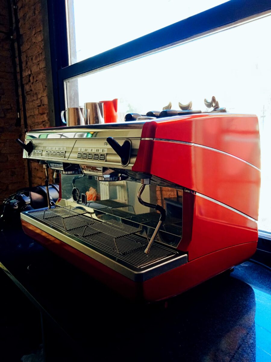 A puro café en el barrio: TËOFILO celebra su primer aniversario