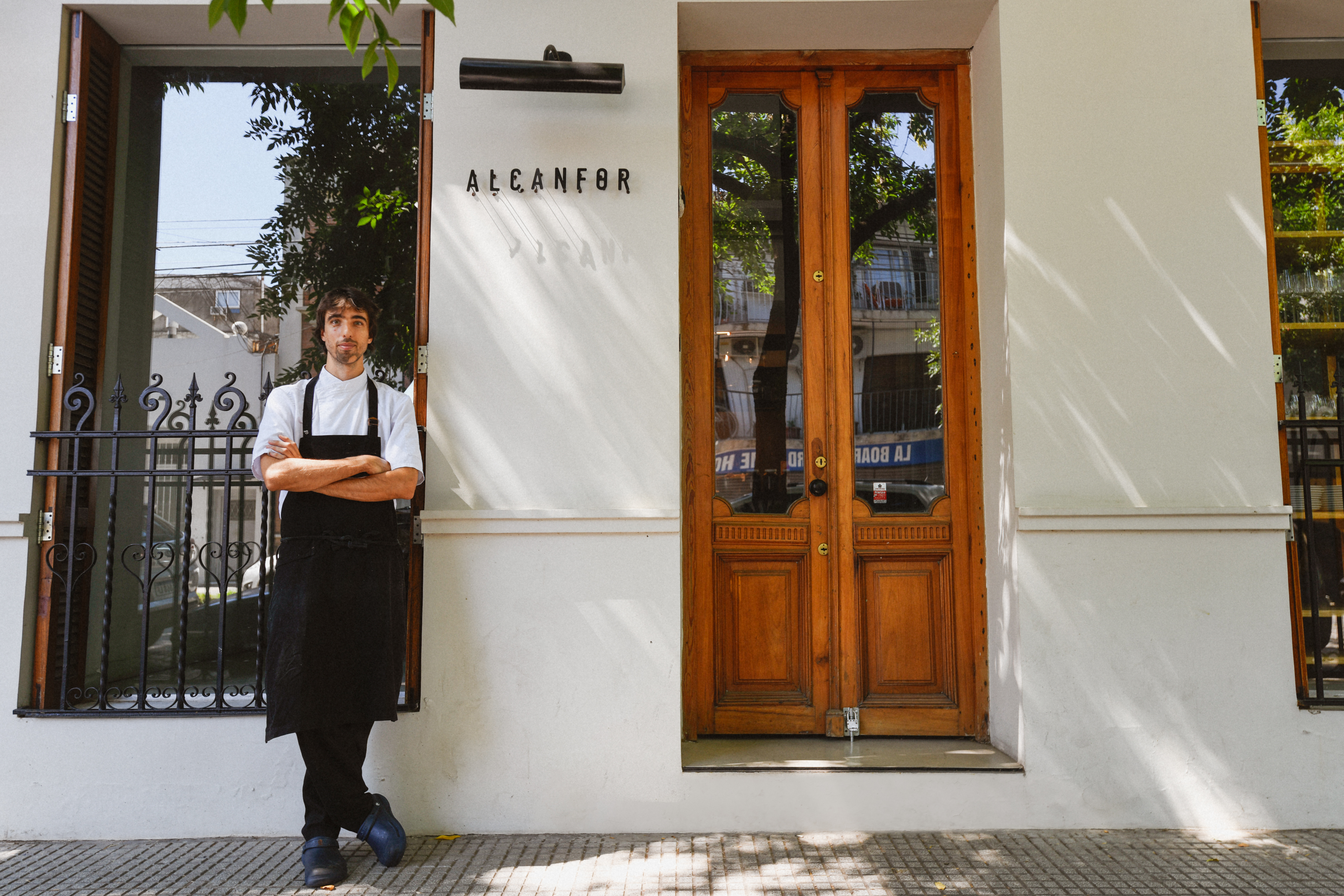 La cocina de Alcanfor, entre el cuidado, el producto y una historia muy personal